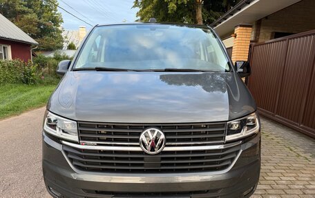 Volkswagen Transporter T6 рестайлинг, 2021 год, 6 500 000 рублей, 8 фотография