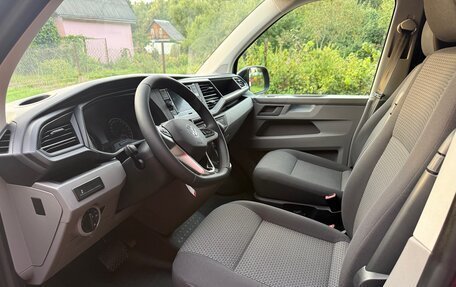 Volkswagen Transporter T6 рестайлинг, 2021 год, 6 500 000 рублей, 9 фотография