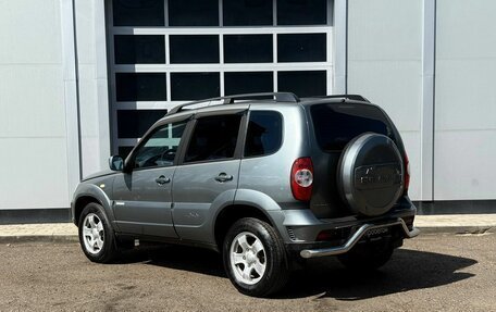 Chevrolet Niva I рестайлинг, 2012 год, 550 000 рублей, 3 фотография