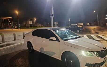 Skoda Octavia, 2017 год, 700 000 рублей, 2 фотография