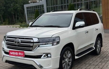 Toyota Land Cruiser 200, 2014 год, 4 000 000 рублей, 3 фотография