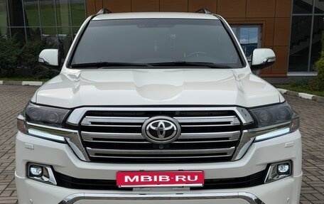 Toyota Land Cruiser 200, 2014 год, 4 000 000 рублей, 2 фотография