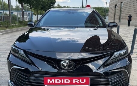 Toyota Camry, 2020 год, 2 550 000 рублей, 4 фотография