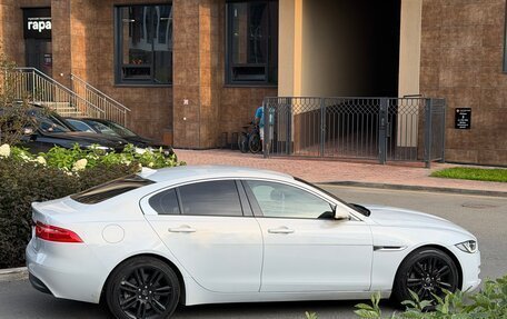 Jaguar XE I рестайлинг, 2015 год, 1 590 000 рублей, 3 фотография