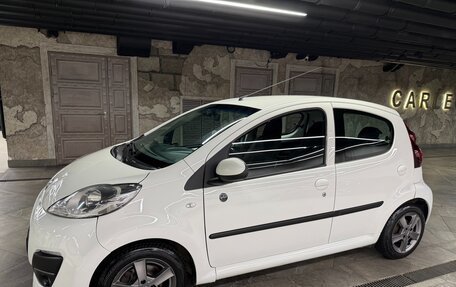Peugeot 107 I рестайлинг, 2013 год, 490 000 рублей, 4 фотография
