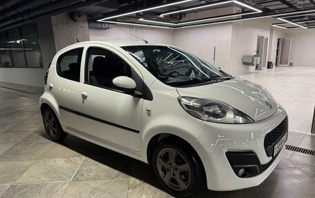 Peugeot 107 I рестайлинг, 2013 год, 490 000 рублей, 6 фотография