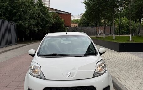 Peugeot 107 I рестайлинг, 2013 год, 490 000 рублей, 2 фотография