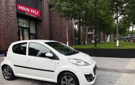 Peugeot 107 I рестайлинг, 2013 год, 490 000 рублей, 3 фотография