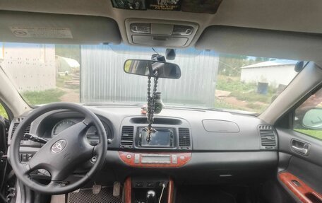 Toyota Camry V40, 2002 год, 630 000 рублей, 1 фотография