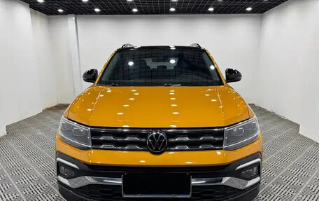 Volkswagen T-Cross I, 2022 год, 1 634 911 рублей, 2 фотография