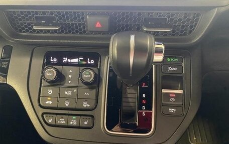 Honda Stepwgn, 2023 год, 2 617 700 рублей, 15 фотография