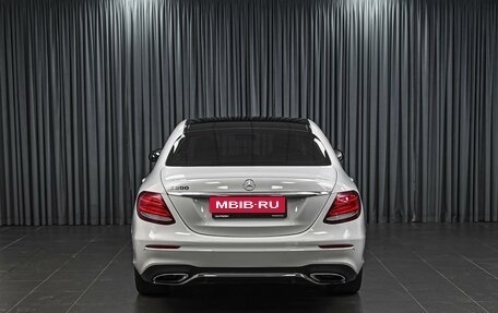 Mercedes-Benz E-Класс, 2019 год, 3 449 000 рублей, 4 фотография