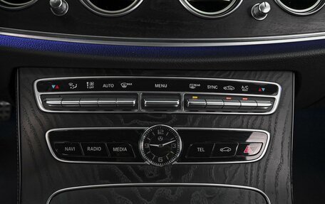 Mercedes-Benz E-Класс, 2019 год, 3 449 000 рублей, 12 фотография