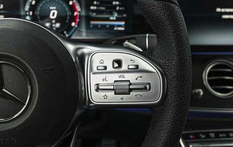 Mercedes-Benz E-Класс, 2019 год, 3 449 000 рублей, 18 фотография
