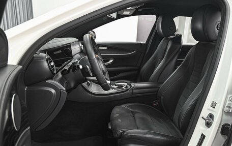 Mercedes-Benz E-Класс, 2019 год, 3 449 000 рублей, 10 фотография