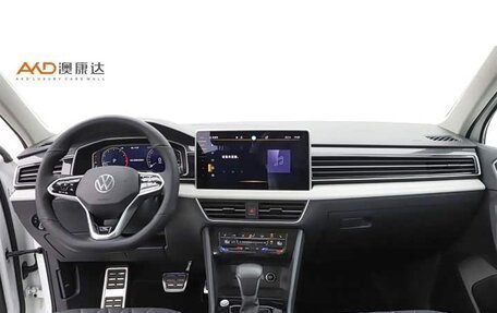 Volkswagen Tiguan II, 2023 год, 2 333 000 рублей, 4 фотография