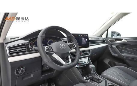Volkswagen Tiguan II, 2023 год, 2 333 000 рублей, 5 фотография