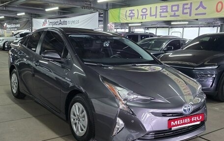 Toyota Prius IV XW50, 2017 год, 1 550 002 рублей, 2 фотография