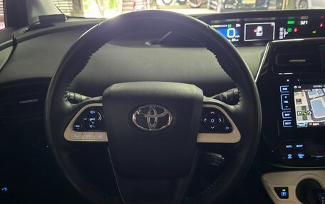 Toyota Prius IV XW50, 2017 год, 1 550 002 рублей, 15 фотография
