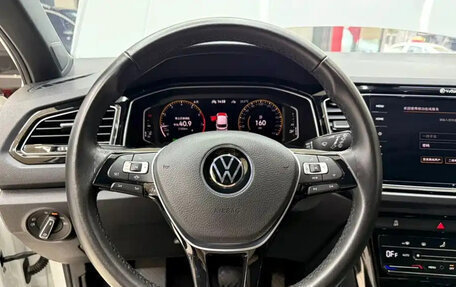 Volkswagen T-Roc I, 2022 год, 1 534 017 рублей, 10 фотография