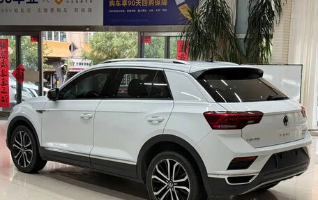 Volkswagen T-Roc I, 2022 год, 1 534 017 рублей, 6 фотография