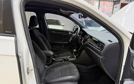 Volkswagen T-Roc I, 2022 год, 1 534 017 рублей, 13 фотография