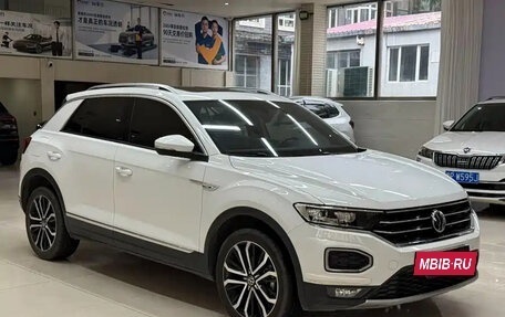 Volkswagen T-Roc I, 2022 год, 1 534 017 рублей, 3 фотография