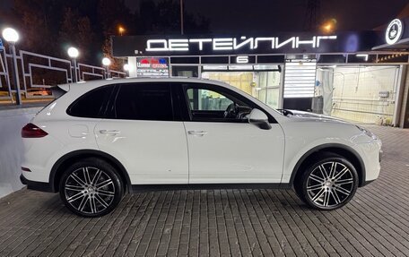 Porsche Cayenne III, 2015 год, 4 000 000 рублей, 2 фотография
