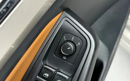Volkswagen Bora, 2023 год, 1 300 000 рублей, 15 фотография