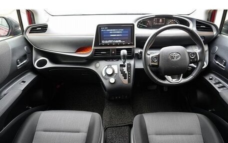 Toyota Sienta II, 2021 год, 1 200 666 рублей, 15 фотография
