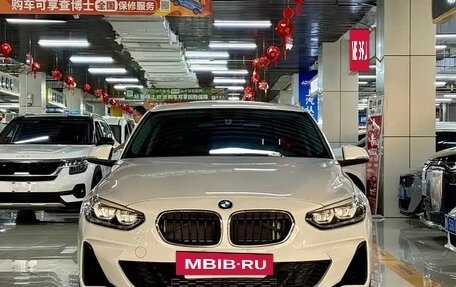 BMW 1 серия, 2022 год, 1 442 000 рублей, 2 фотография