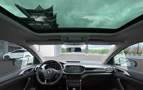 Volkswagen T-Cross I, 2021 год, 1 300 666 рублей, 8 фотография