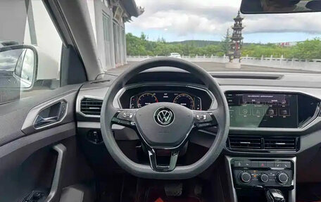 Volkswagen T-Cross I, 2021 год, 1 300 666 рублей, 9 фотография