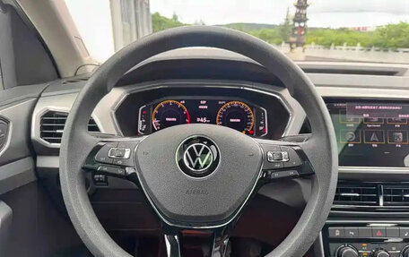 Volkswagen T-Cross I, 2021 год, 1 300 666 рублей, 10 фотография