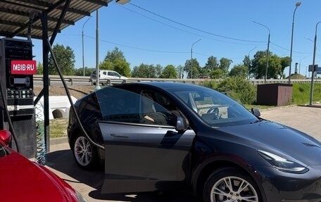 Tesla Model Y I, 2024 год, 2 500 000 рублей, 3 фотография