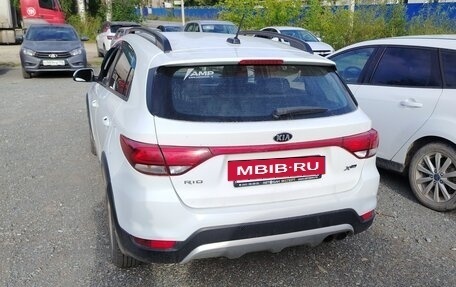 KIA Rio IV, 2018 год, 1 000 000 рублей, 3 фотография