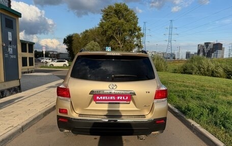 Toyota Highlander III, 2010 год, 1 800 000 рублей, 5 фотография