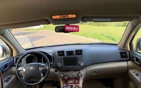 Toyota Highlander III, 2010 год, 1 800 000 рублей, 17 фотография