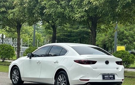 Mazda 3, 2022 год, 1 100 000 рублей, 6 фотография