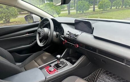 Mazda 3, 2022 год, 1 100 000 рублей, 11 фотография