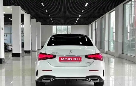 Mercedes-Benz A-Класс, 2023 год, 1 642 000 рублей, 5 фотография