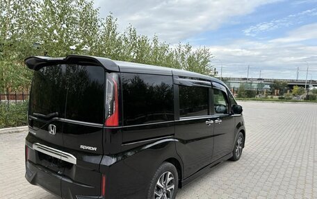 Honda Stepwgn IV, 2015 год, 1 560 000 рублей, 2 фотография
