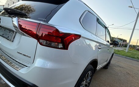 Mitsubishi Outlander III рестайлинг 3, 2015 год, 1 970 000 рублей, 15 фотография