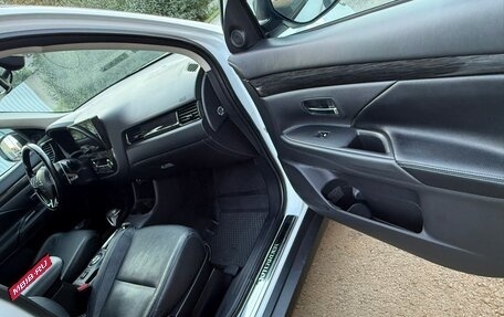 Mitsubishi Outlander III рестайлинг 3, 2015 год, 1 970 000 рублей, 26 фотография