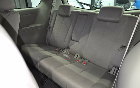 Mazda MPV III, 2006 год, 815 000 рублей, 19 фотография