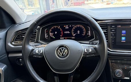 Volkswagen T-Roc I, 2022 год, 1 600 000 рублей, 7 фотография
