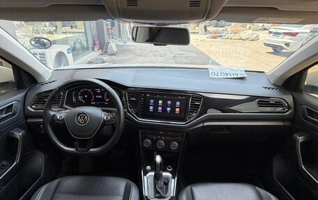 Volkswagen T-Roc I, 2022 год, 1 600 000 рублей, 6 фотография