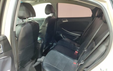 Hyundai Solaris II рестайлинг, 2015 год, 1 100 000 рублей, 18 фотография
