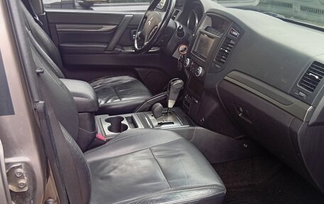Mitsubishi Pajero IV, 2011 год, 1 799 000 рублей, 5 фотография