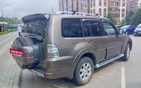 Mitsubishi Pajero IV, 2011 год, 1 799 000 рублей, 2 фотография